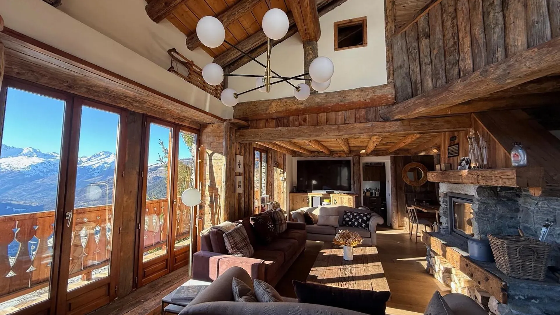 Chalet Authentique Avec Jacuzzi Proche De Val D'Isere Сент-Фуа-Тарентез